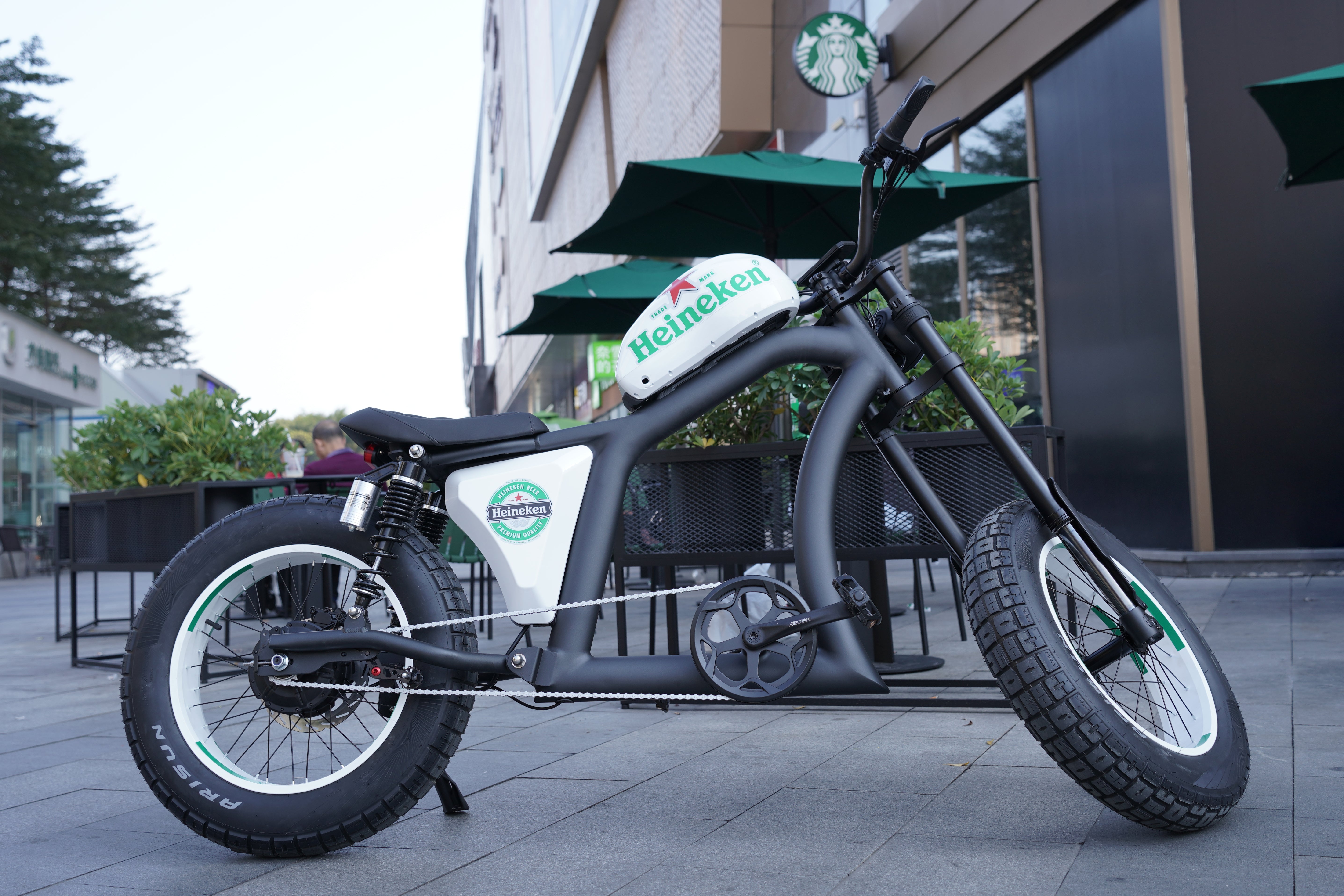 BIGNIU | Clean & Classy! BGX Electric Bike in White ⚪🚲