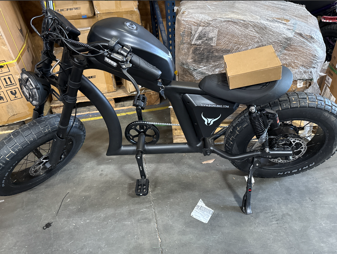 [Official Certification — Stripped Screw Holes on Front and Rear Mudguards] BG-X Black Electric Bicycle